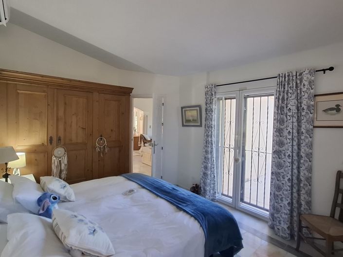 Image No.15-3 Bed Villa for sale