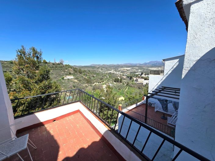 Image No.23-4 Bed Village House for sale