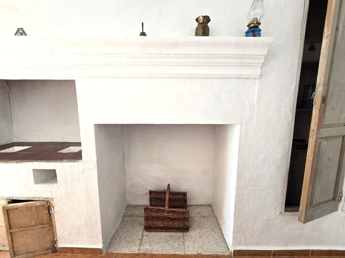 Image No.25-4 Bed Village House for sale