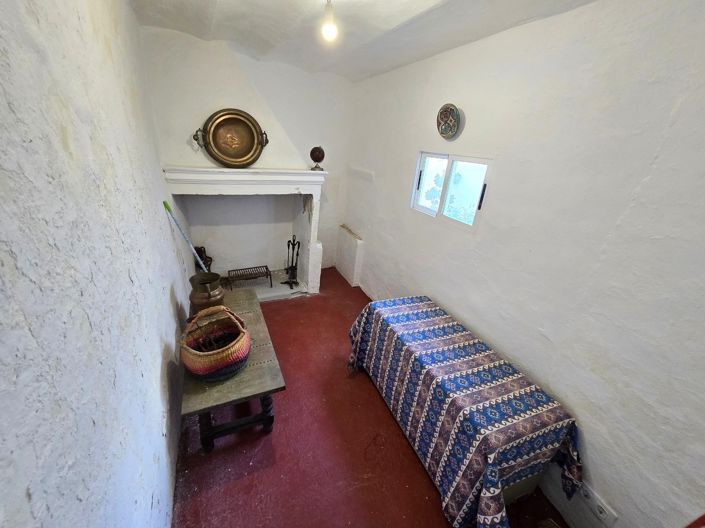 Image No.26-4 Bed Village House for sale