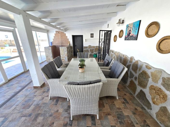 Image No.18-4 Bed Villa for sale