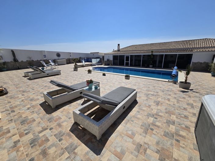 Image No.21-4 Bed Villa for sale