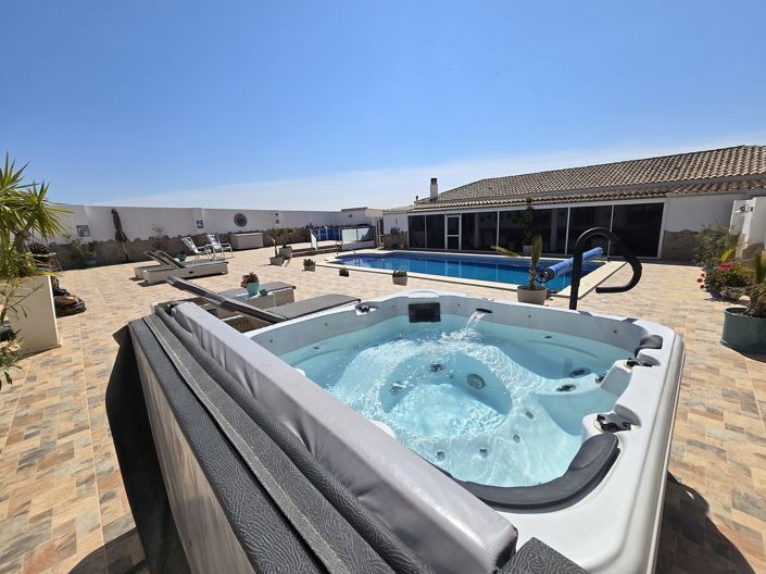 Image No.27-4 Bed Villa for sale