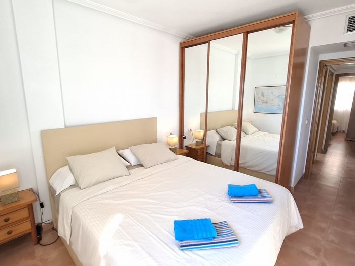 Image No.20-3 Bed Apartment for sale