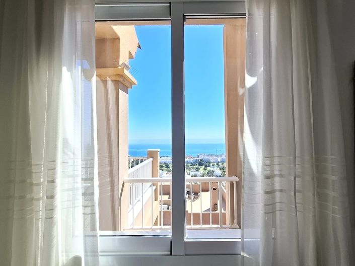 Image No.21-3 Bed Apartment for sale