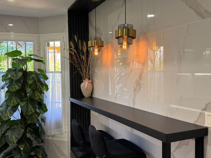 Image No.10-4 Bed Property for sale