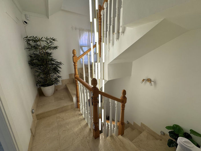 Image No.11-4 Bed Property for sale