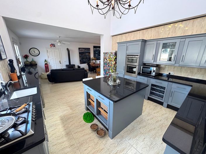 Image No.5-5 Bed Villa for sale