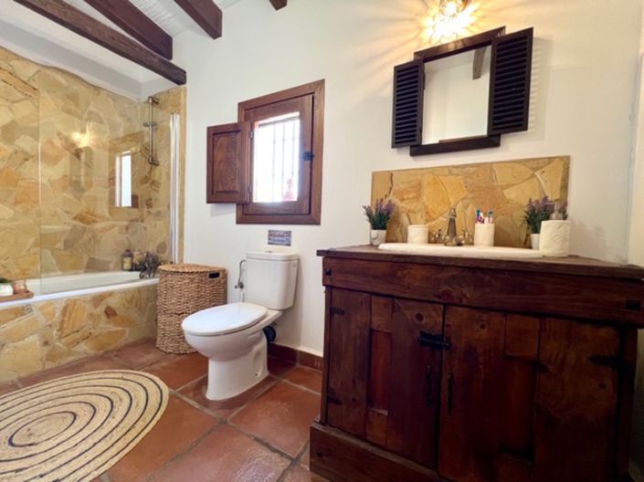 Image No.21-5 Bed Villa for sale