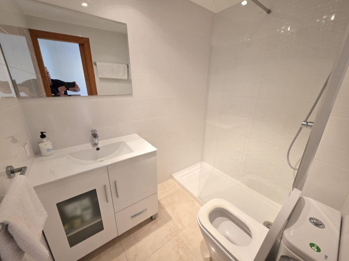 Image No.18-3 Bed Apartment for sale