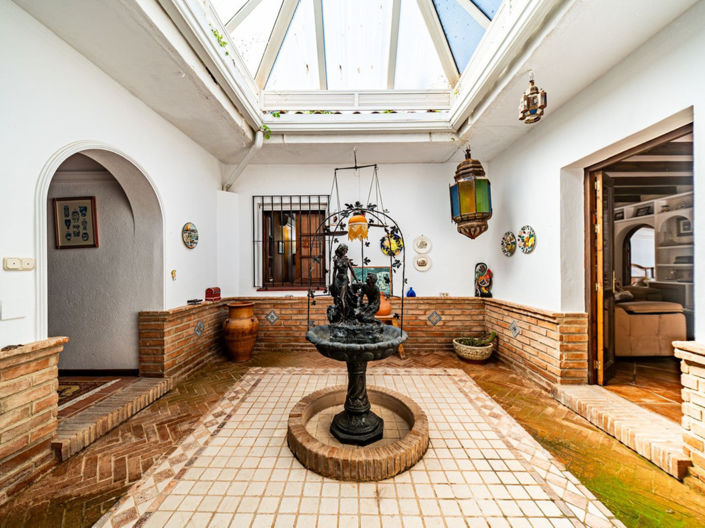 Image No.19-5 Bed Villa for sale