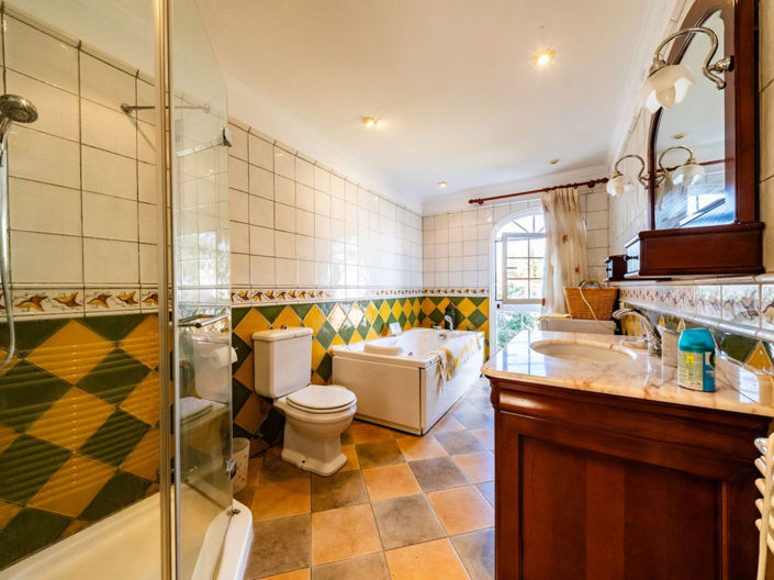 Image No.20-5 Bed Villa for sale