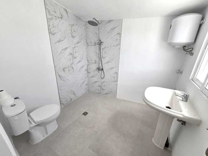 Image No.10-4 Bed Villa for sale