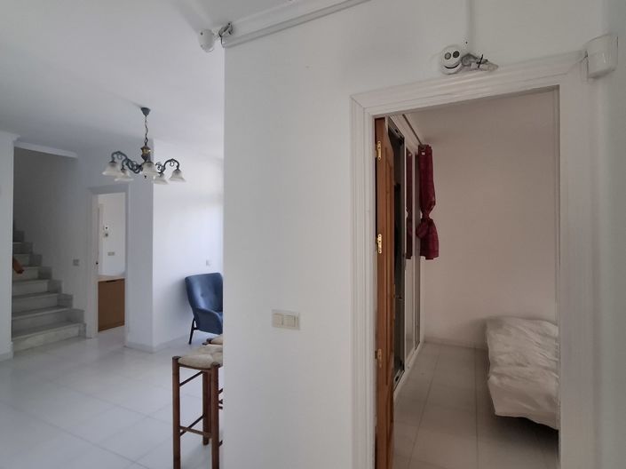 Image No.24-4 Bed Villa for sale