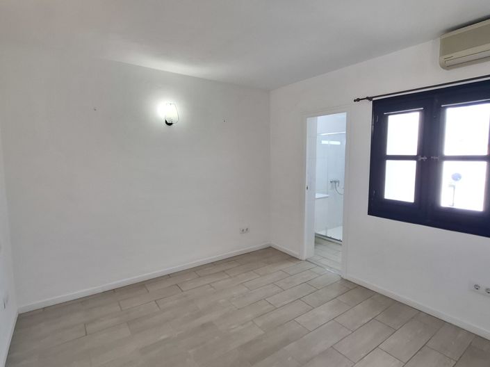 Image No.22-2 Bed Apartment for sale