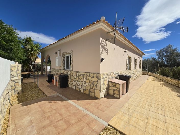 Image No.21-3 Bed Villa for sale