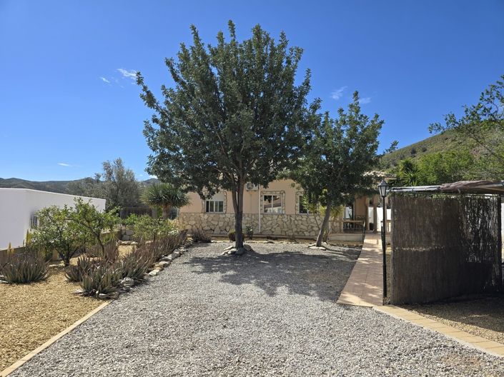 Image No.24-3 Bed Villa for sale