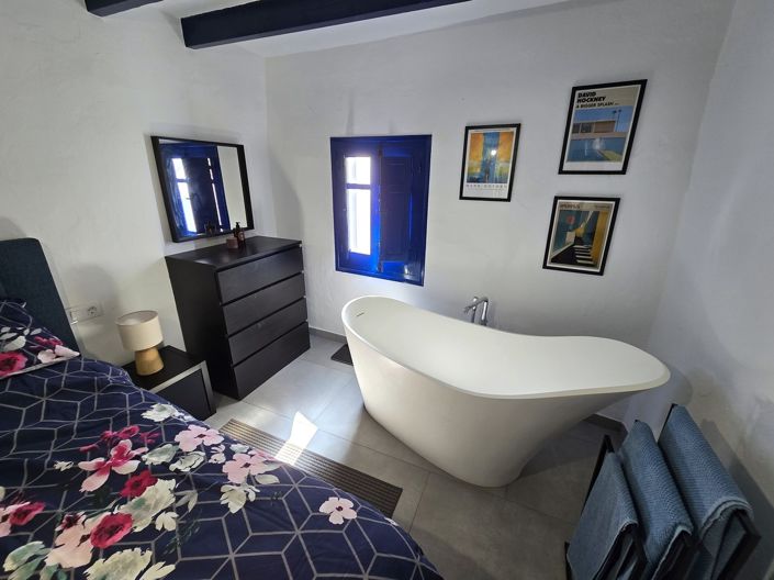 Image No.16-4 Bed Village House for sale