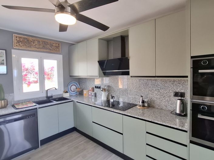 Image No.19-3 Bed Villa for sale