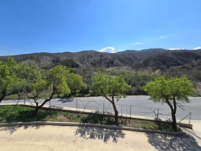 Image No.30-6 Bed Property for sale