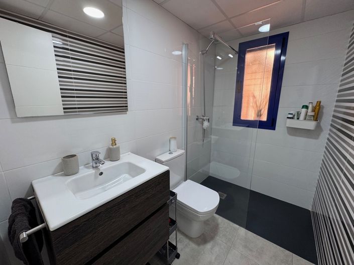 Image No.8-3 Bed Apartment for sale