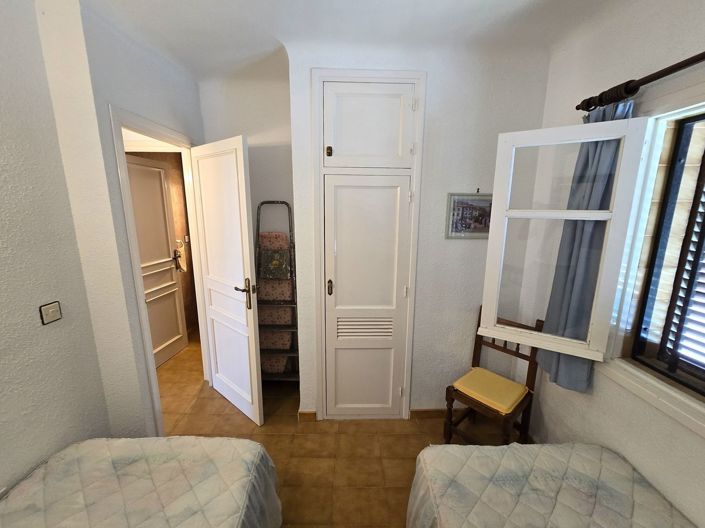 Image No.11-3 Bed Property for sale