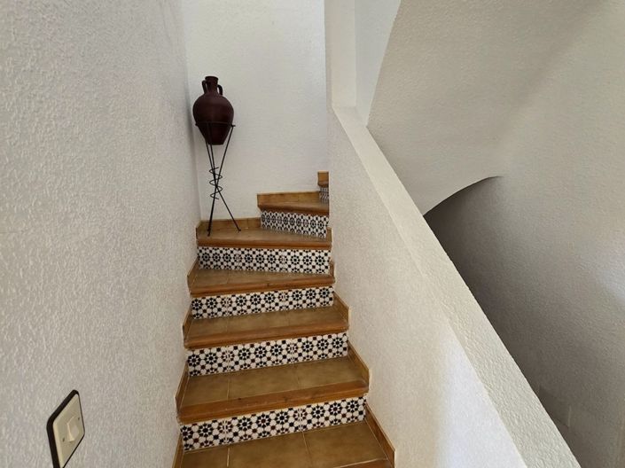 Image No.14-3 Bed Property for sale