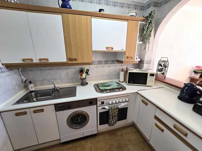 Image No.8-3 Bed Property for sale