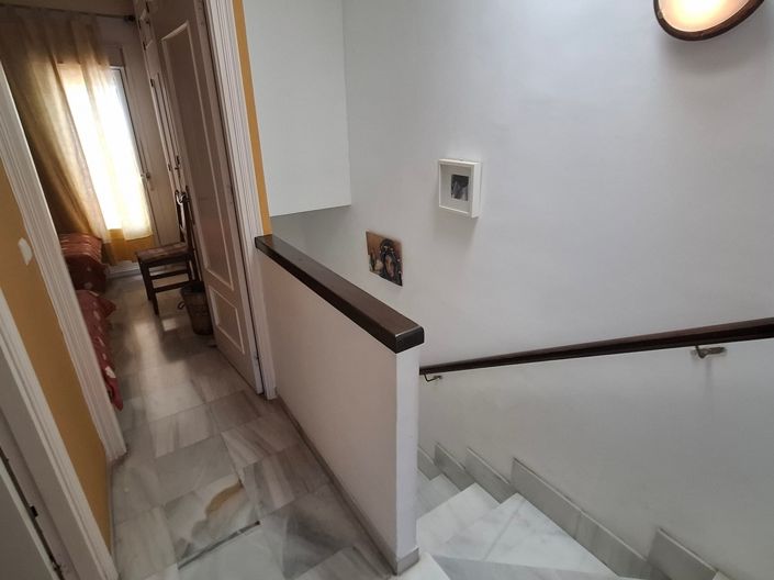Image No.18-2 Bed Property for sale