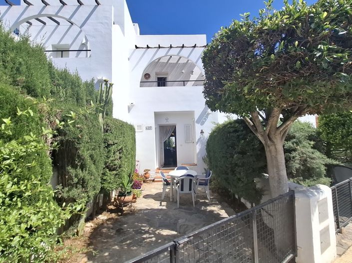 Image No.2-2 Bed Property for sale