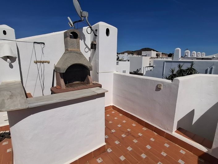 Image No.27-2 Bed Property for sale