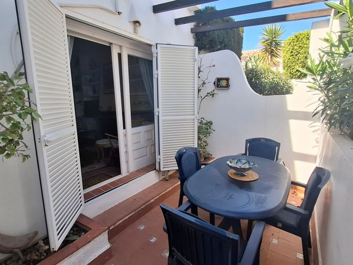 Image No.5-2 Bed Property for sale