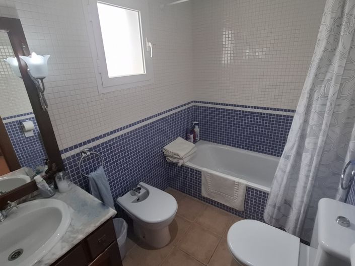 Image No.22-2 Bed Apartment for sale