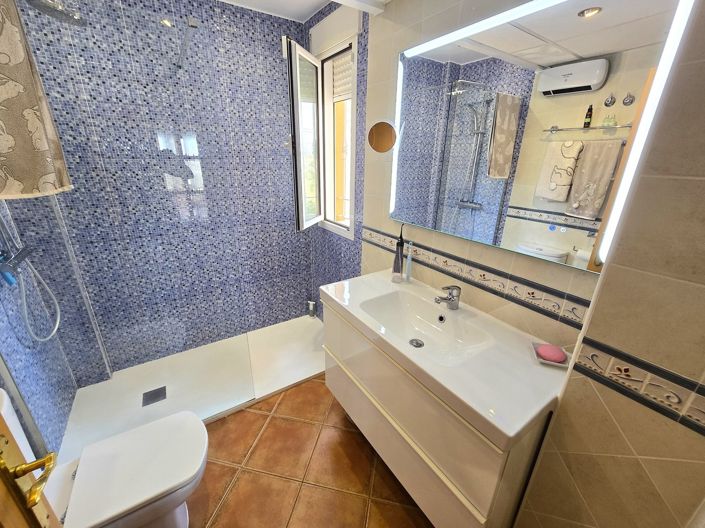 Image No.20-4 Bed Villa for sale