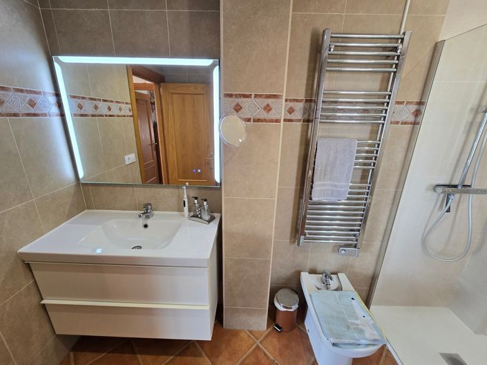 Image No.22-4 Bed Villa for sale