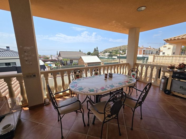 Image No.3-4 Bed Villa for sale
