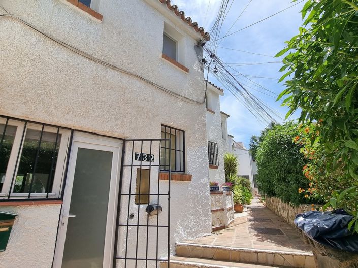 Image No.2-2 Bed Property for sale