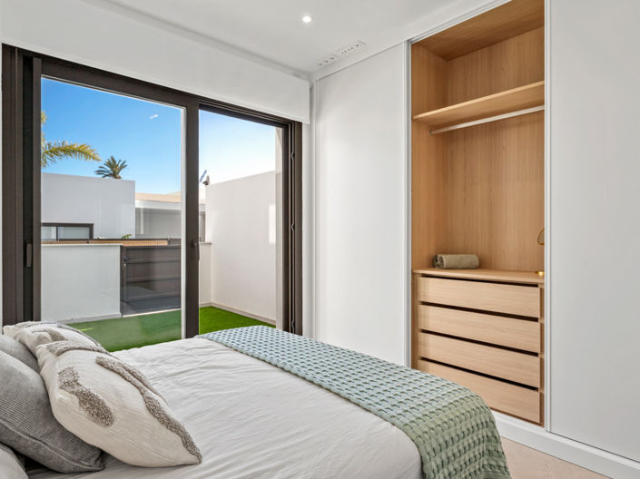 Image No.17-2 Bed Apartment for sale