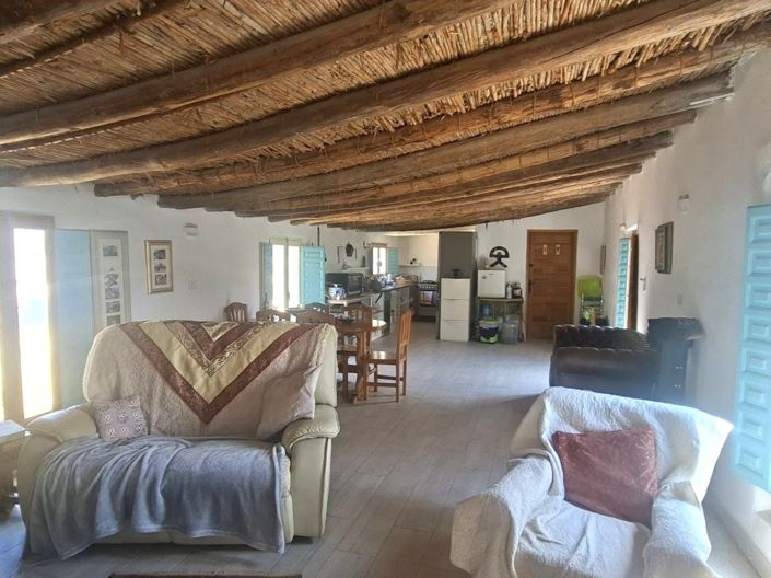 Image No.15-4 Bed Property for sale