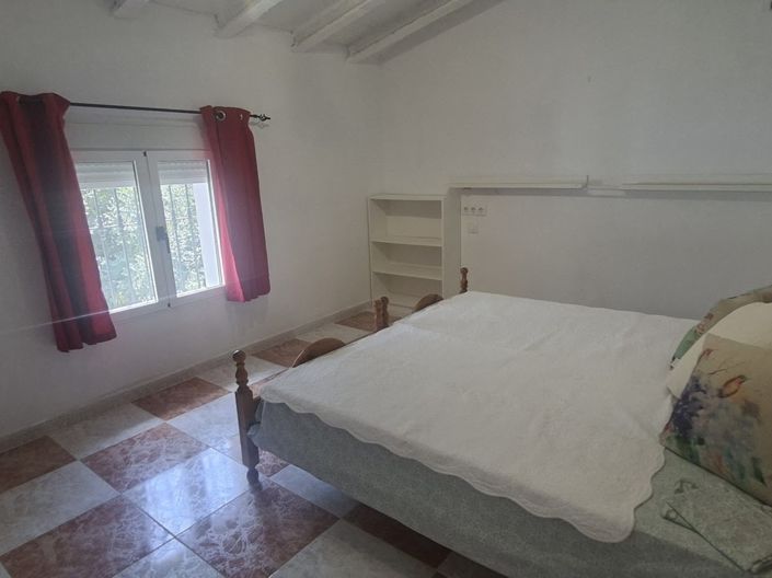 Image No.17-4 Bed Property for sale
