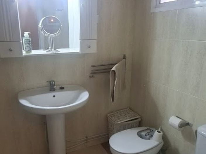 Image No.8-4 Bed Property for sale