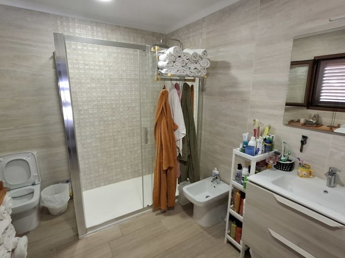 Image No.28-4 Bed Villa for sale
