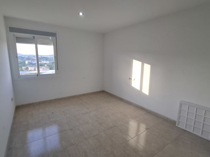 Image No.13-3 Bed Apartment for sale