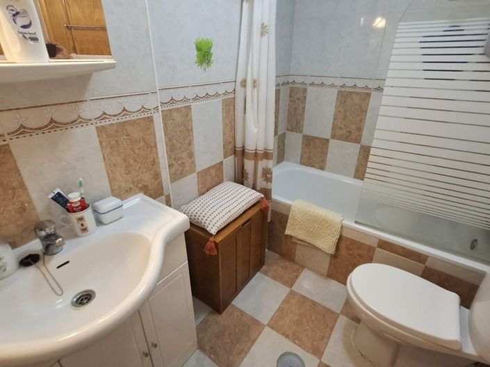 Image No.17-2 Bed Apartment for sale