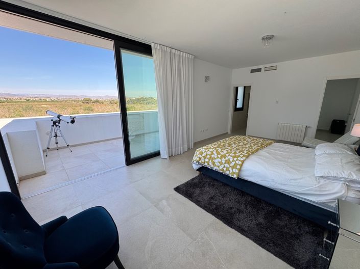 Image No.21-4 Bed Villa for sale