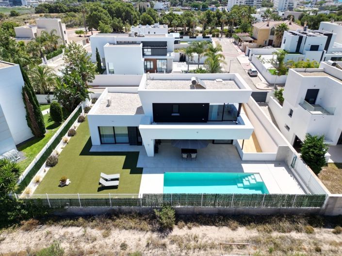 Image No.30-4 Bed Villa for sale