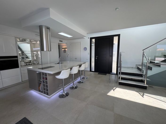 Image No.5-4 Bed Villa for sale