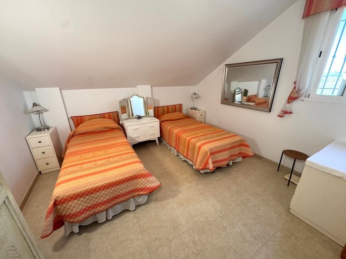 Image No.15-5 Bed Villa for sale