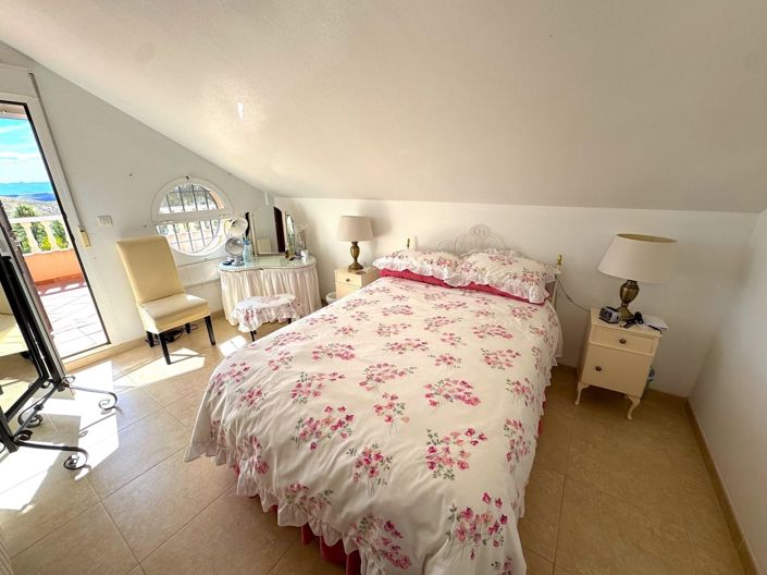 Image No.17-5 Bed Villa for sale