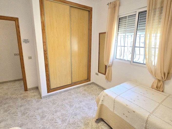 Image No.12-3 Bed Villa for sale
